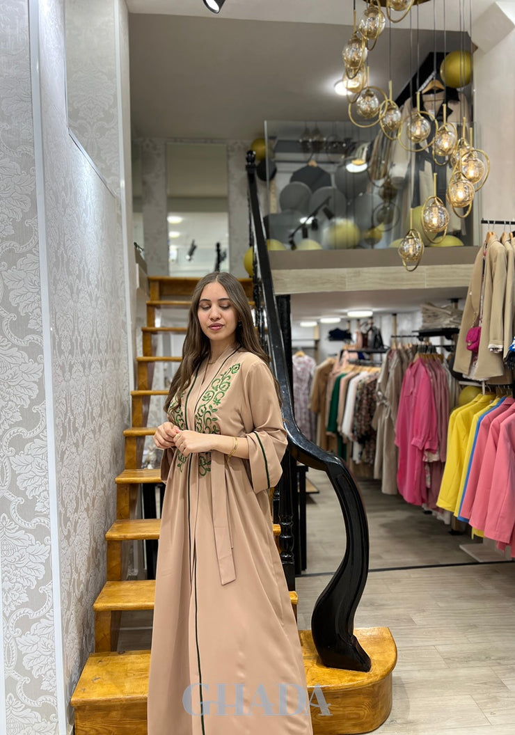 Abaya beige avec broderie