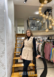 Gilet long en beige avec ceinture