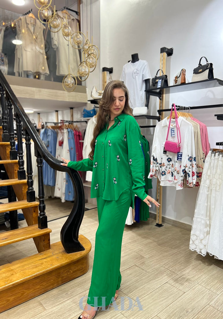 Ensemble chemise brodé & pantalon en vert gazon