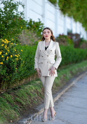 Ensemble tailleur : veste et pantalon en beige sable