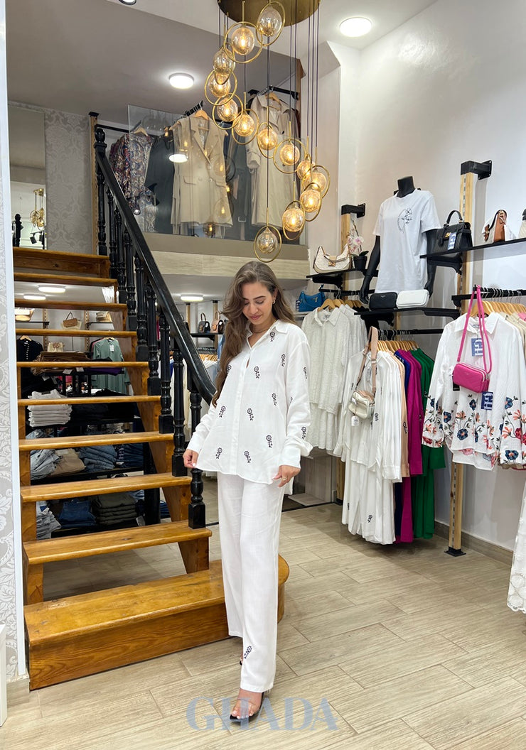 Ensemble chemise brodé & pantalon en blanc