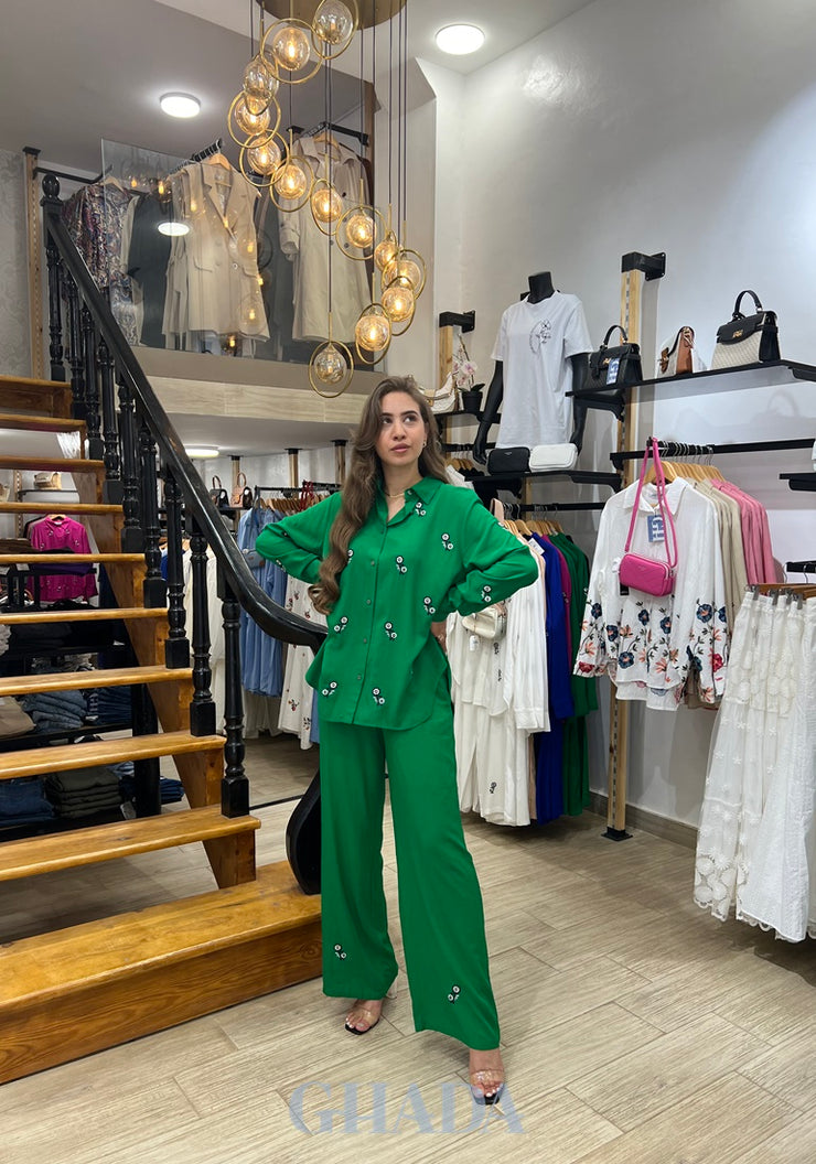 Ensemble chemise brodé & pantalon en vert gazon