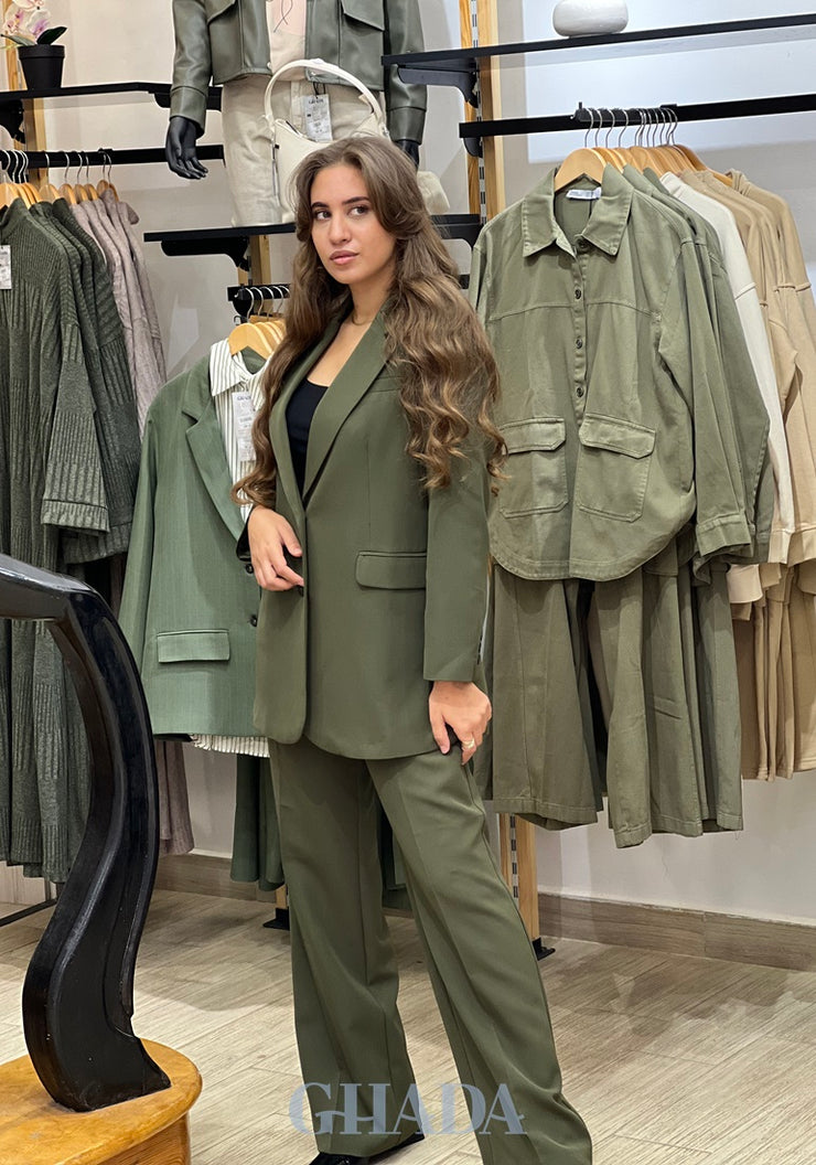 Ensemble blazer - pantalon en vert kaki