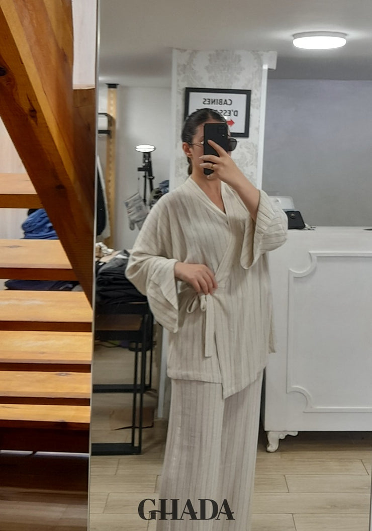 Ensemble en lin à rayures en beige