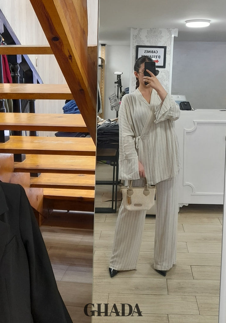 Ensemble en lin à rayures en beige