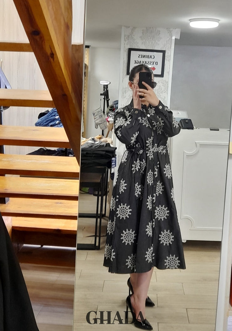 Robe en denim brodée