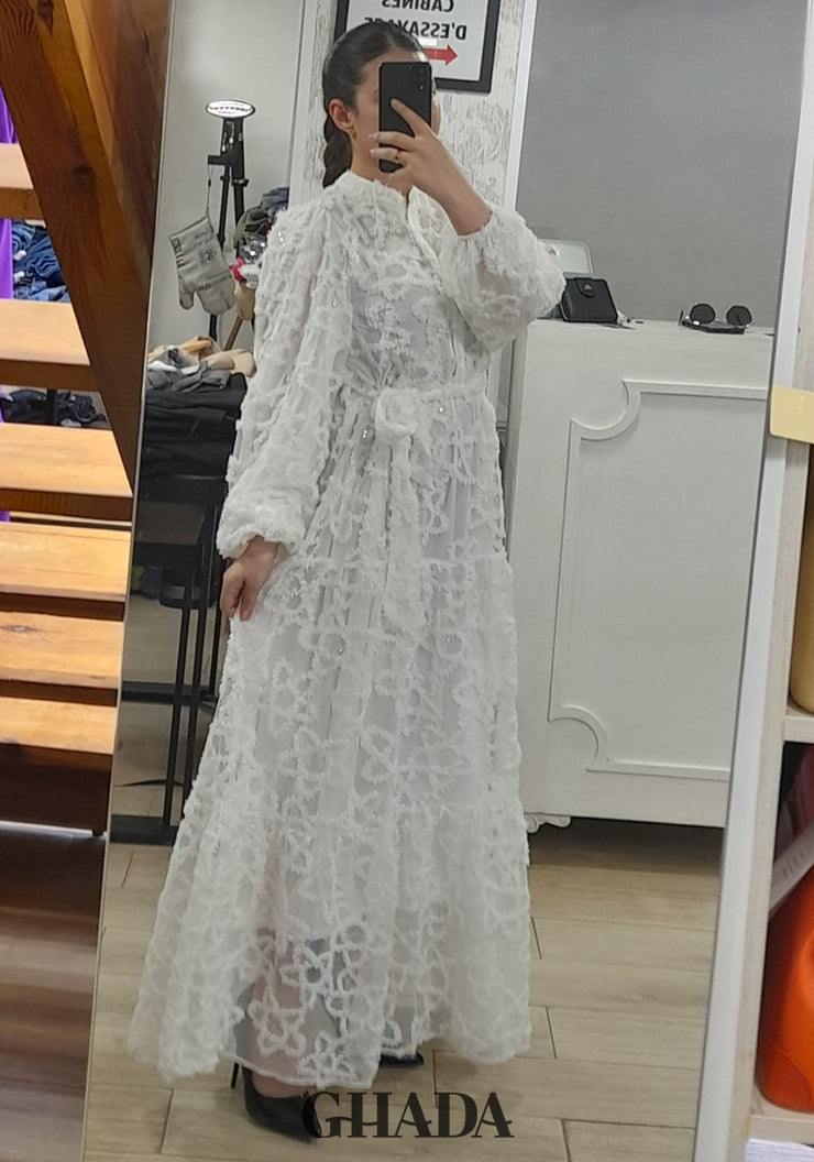 Robe blanche en dentelle