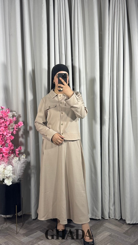 Ensemble veste et jupe en beige