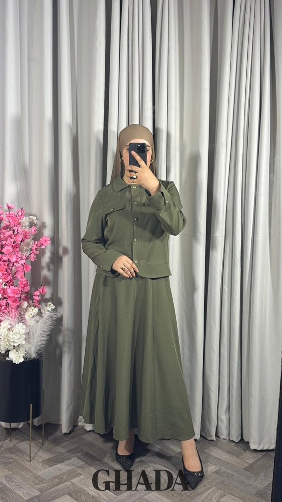 Ensemble veste et jupe en vert kaki