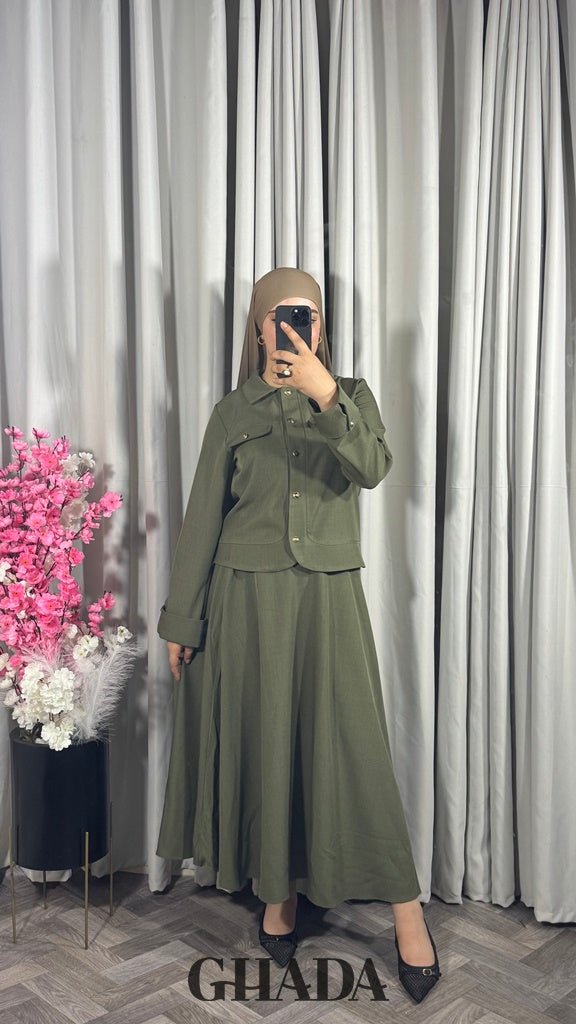 Ensemble veste et jupe en vert kaki