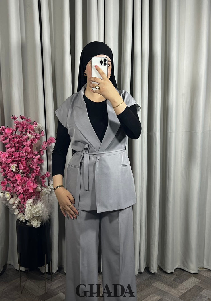 Ensemble gilet et pantalon en gris