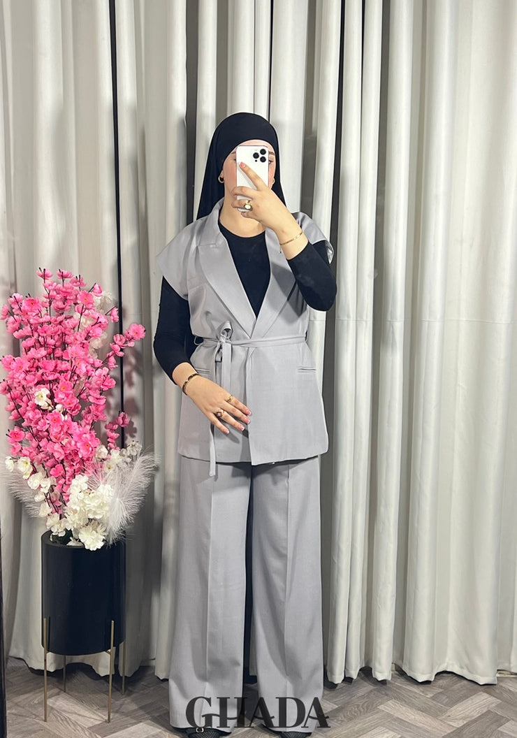 Ensemble gilet et pantalon en gris
