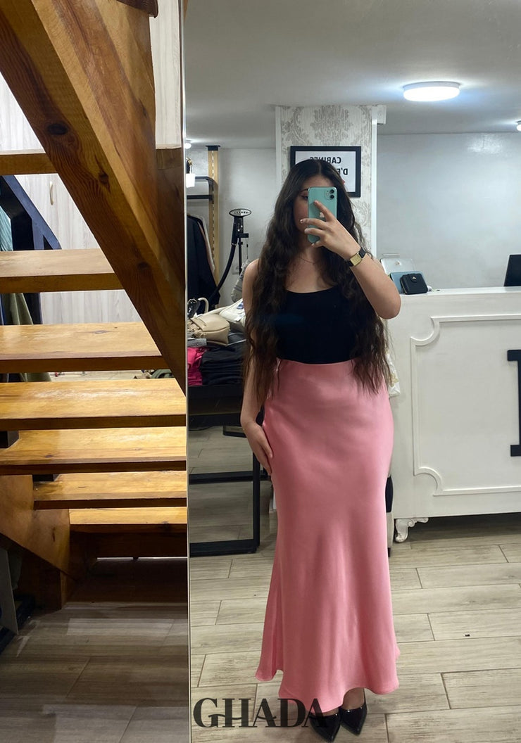 Jupe satinée en rose
