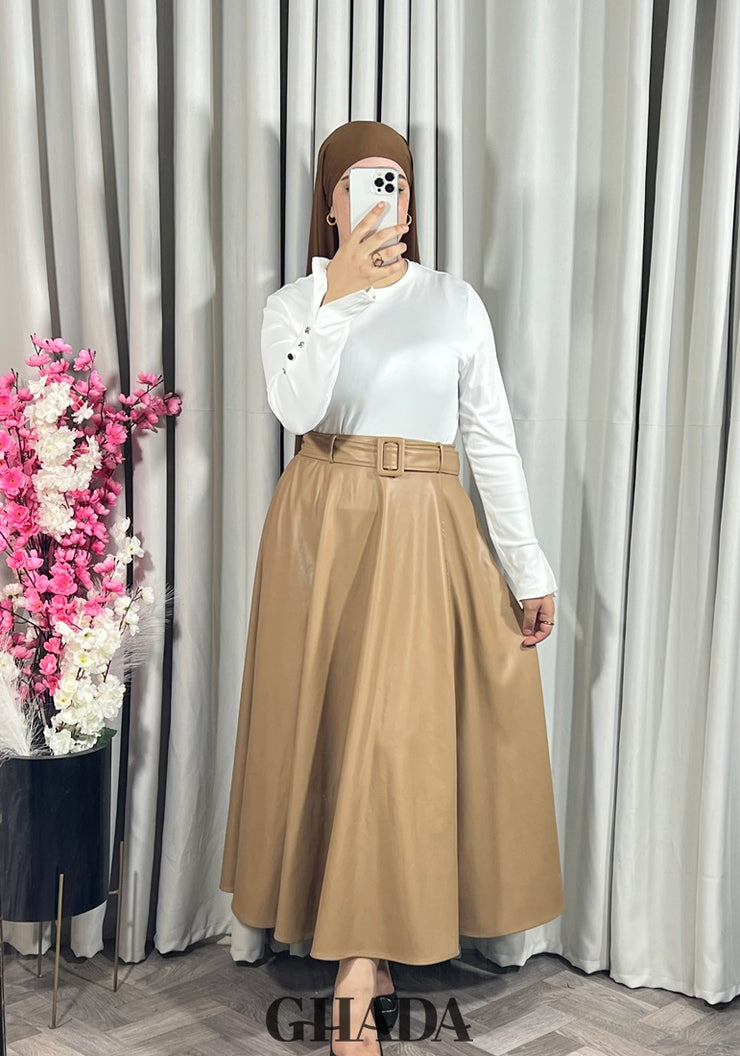 Jupe longue en simili-cuir en beige