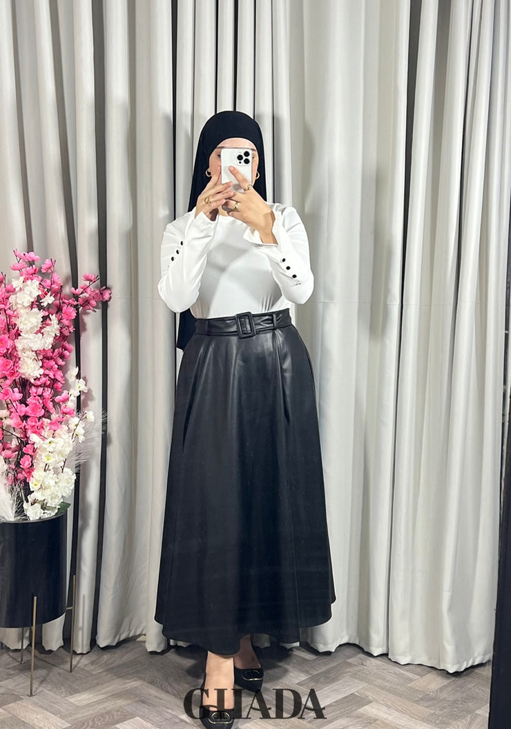 Jupe longue en simili-cuir en noir
