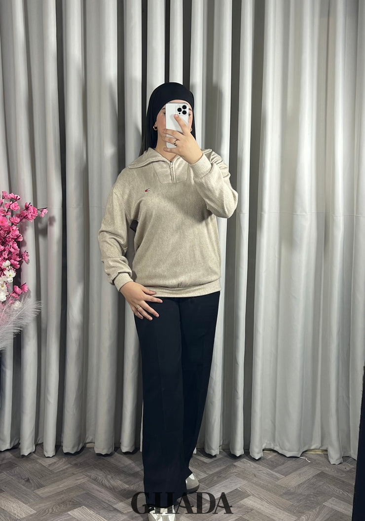 Pull en maile douce zippé à col en V