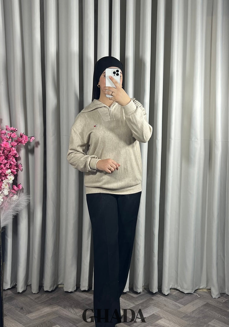 Pull en maile douce zippé à col en V