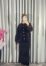 Ensemble en maille avec jupe en marron foncé