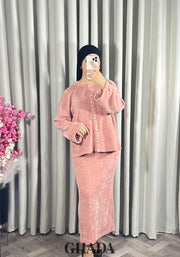 Ensemble en maille avec jupe en rose