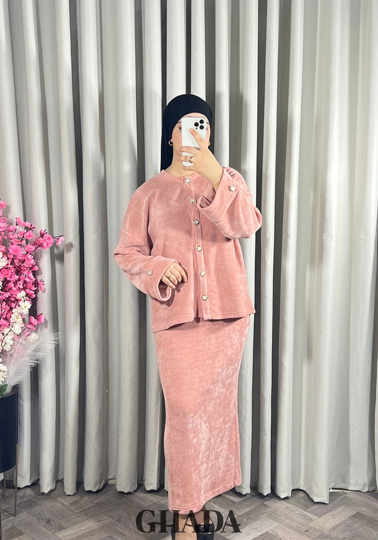 Ensemble en maille avec jupe en rose