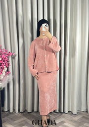 Ensemble en maille avec jupe en rose