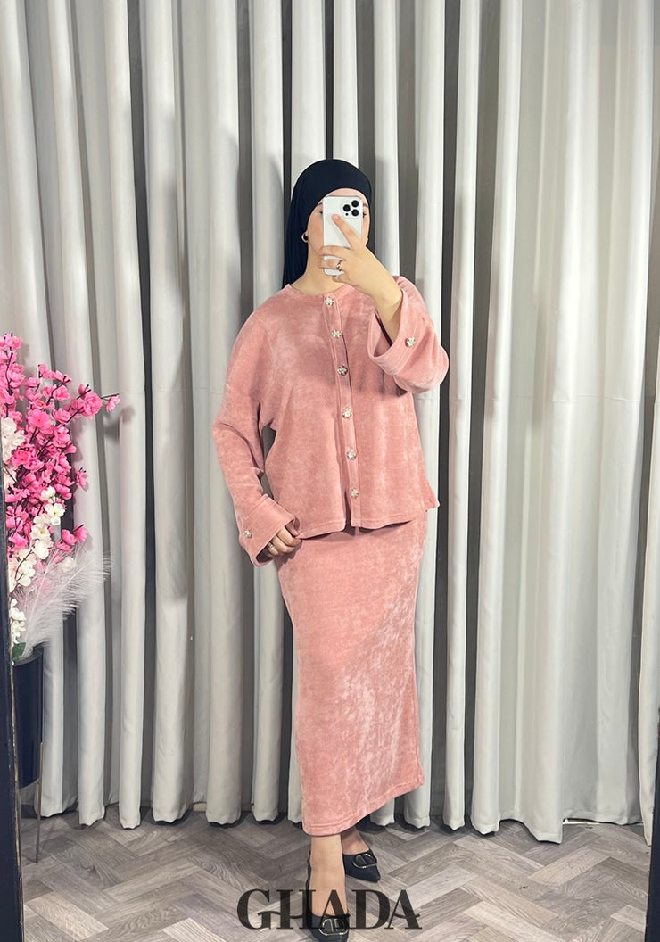 Ensemble en maille avec jupe en rose