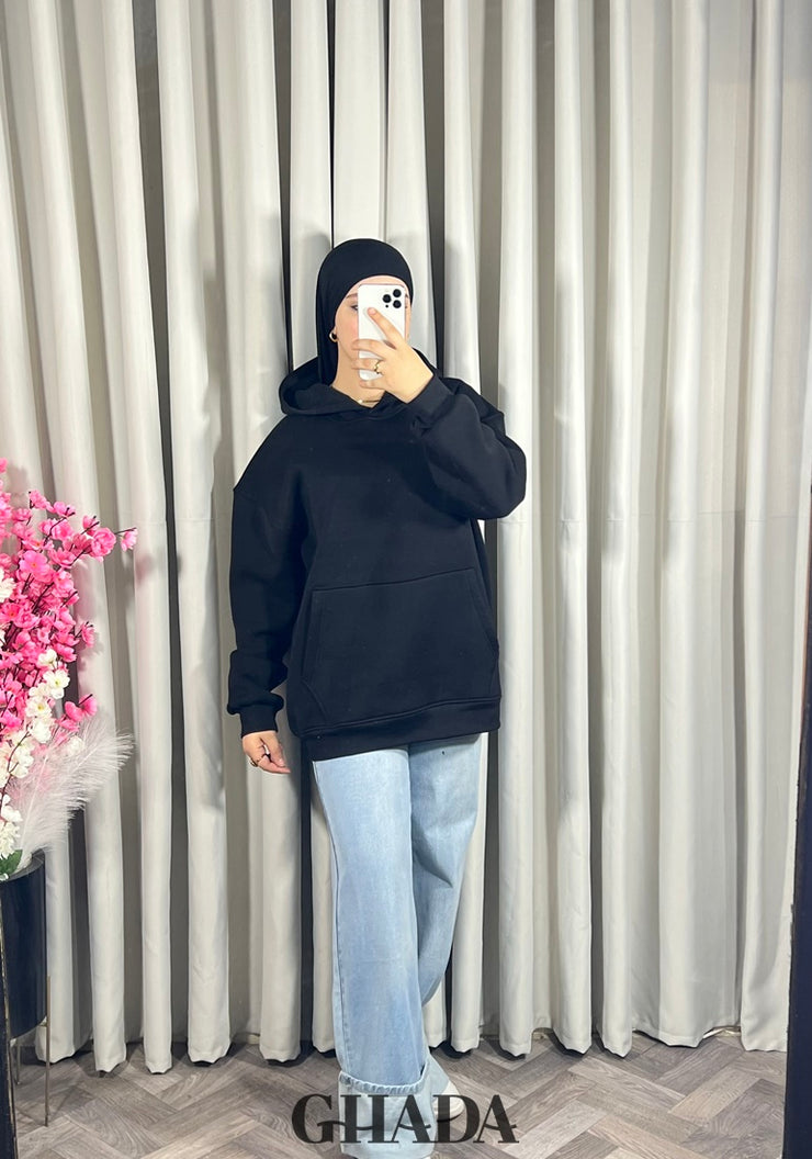 Sweat à capuche en noir