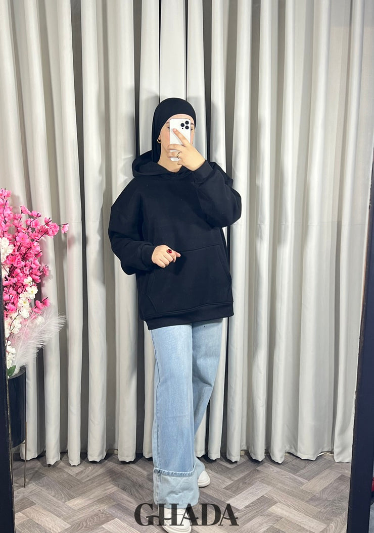 Sweat à capuche en noir