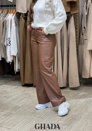 Pantalon simili cuir en marron