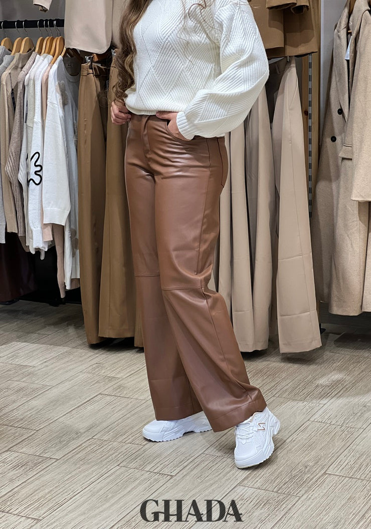 Pantalon simili cuir en marron