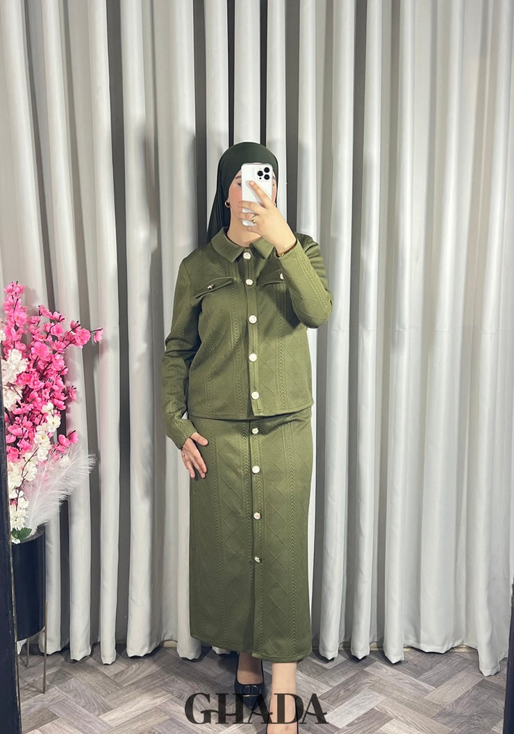 Ensemble en maille en vert kaki