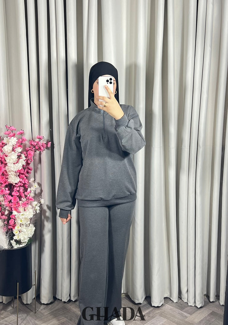 Ensemble survêtement en gris