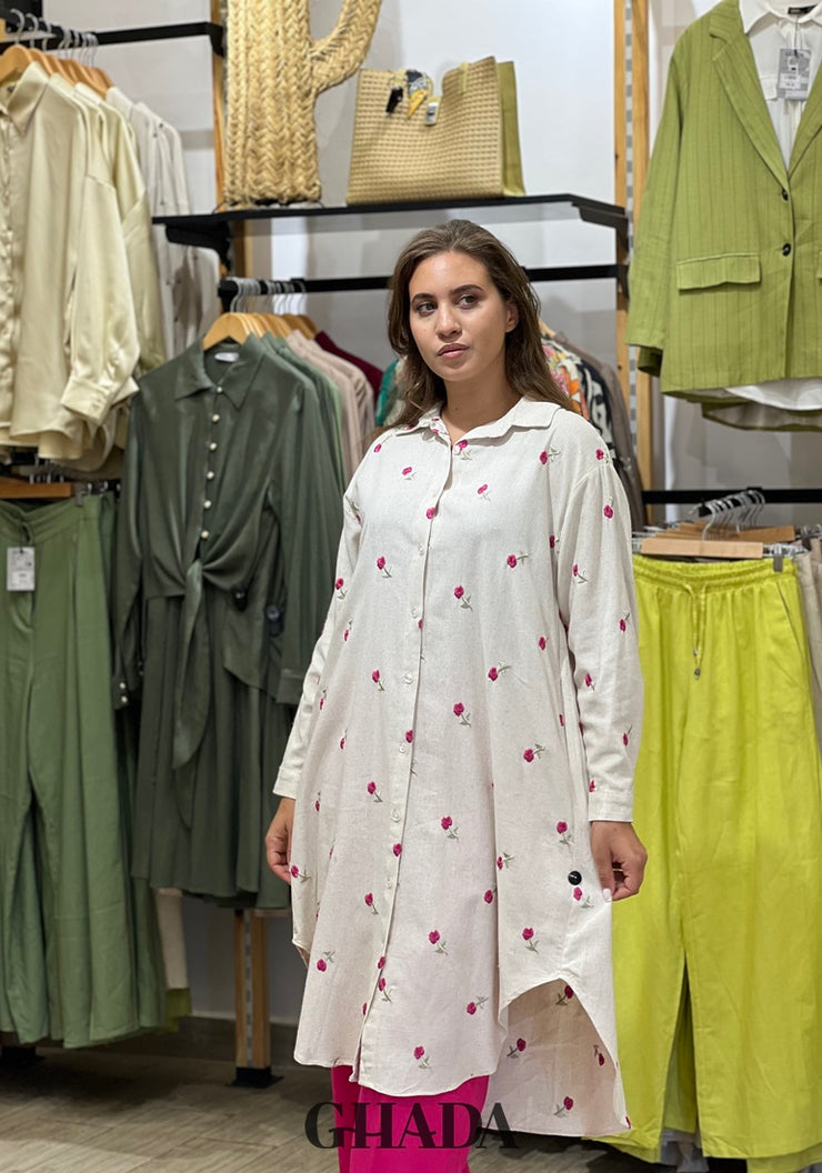 Chemise longue en lin fleurie