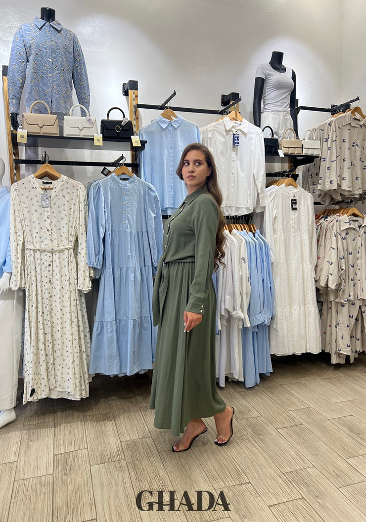 Ensemble chemise avec jupe en vert kaki