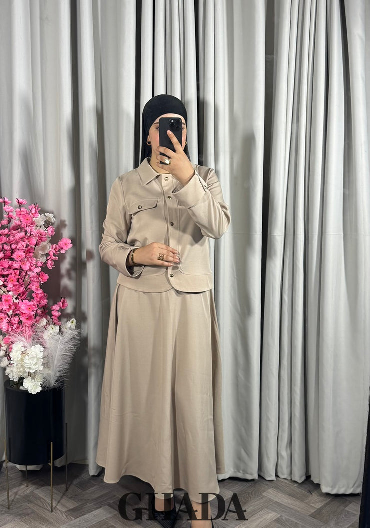 Ensemble veste et jupe en beige