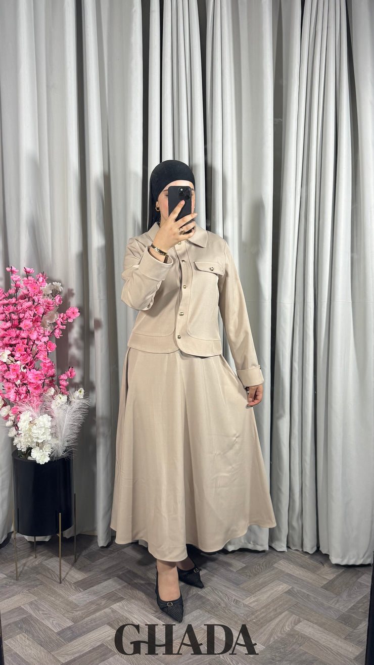 Ensemble veste et jupe en beige