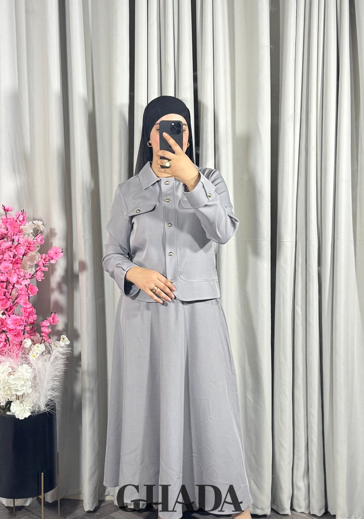 Ensemble veste et jupe en gris