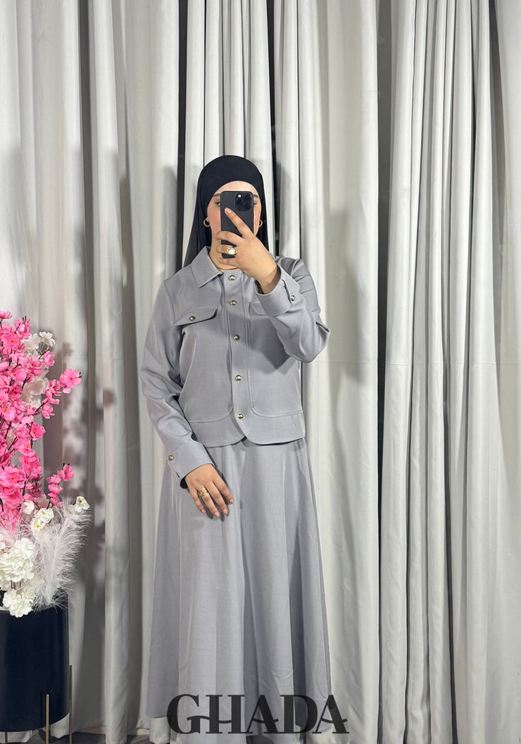 Ensemble veste et jupe en gris
