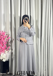 Ensemble veste et jupe en gris