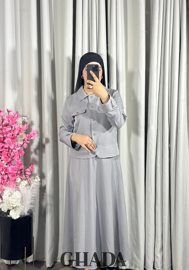 Ensemble veste et jupe en gris