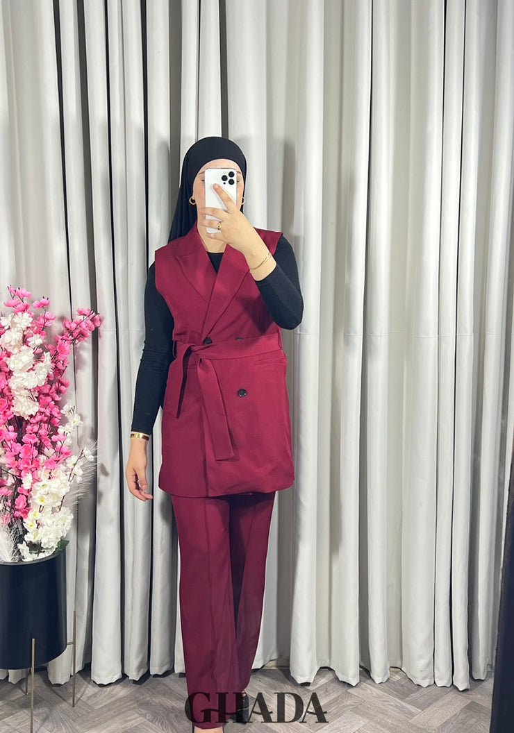 Ensemble gilet et pantalon en bordeaux