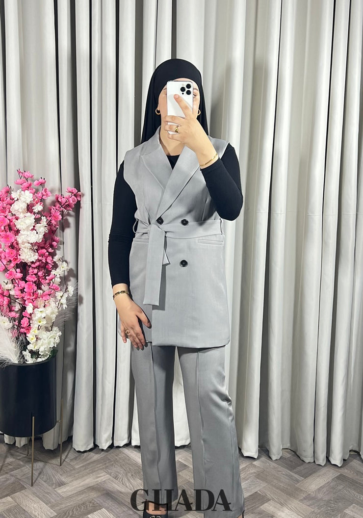 Ensemble gilet et pantalon en gris