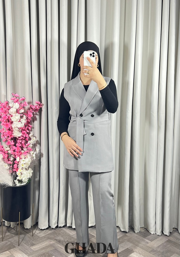 Ensemble gilet et pantalon en gris