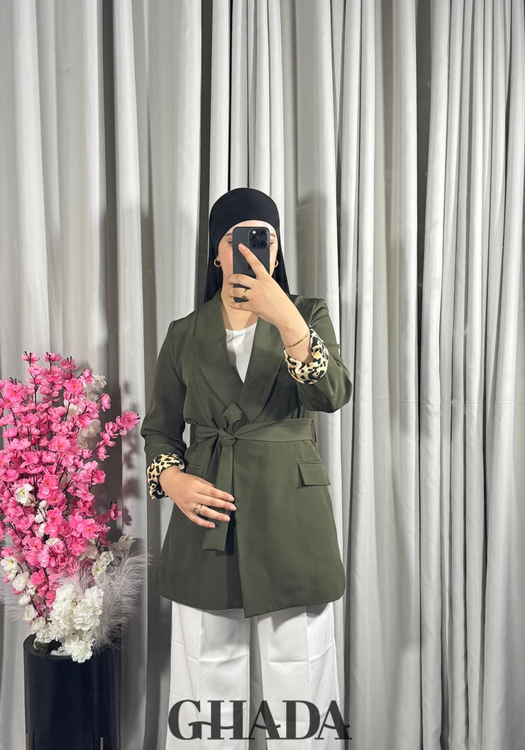 Veste vert kaki à motif léopard