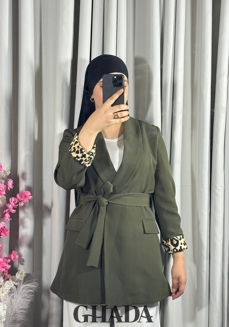 Veste vert kaki à motif léopard