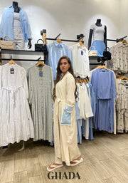 Ensemble satiné avec détail en denim