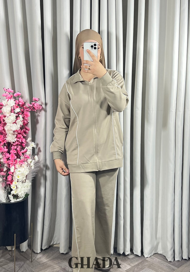 Ensemble survêtement en beige