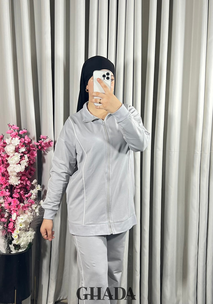 Ensemble survêtement en gris