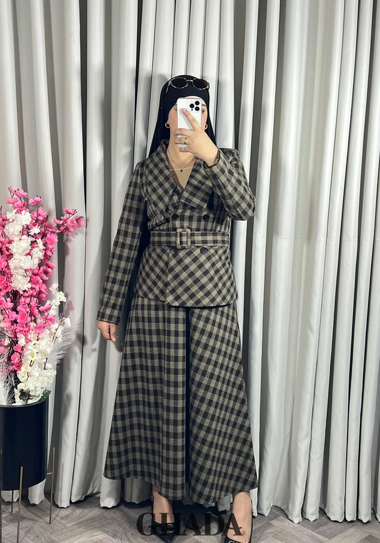 Ensemble veste et jupe à carreaux