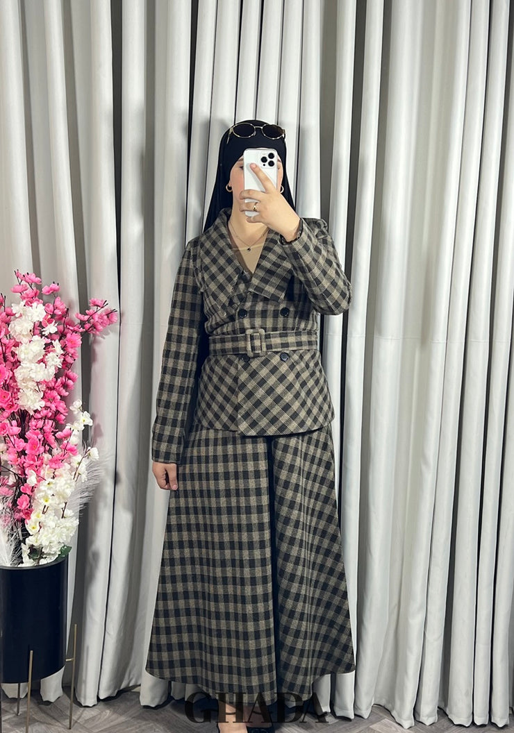 Ensemble veste et jupe à carreaux